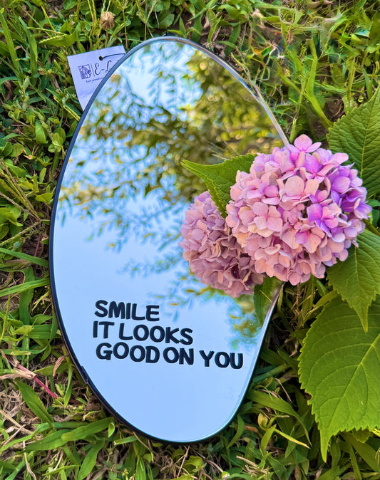 Specchio - SMILE, IT LOOKS GOOD ON YOU - cornice oro